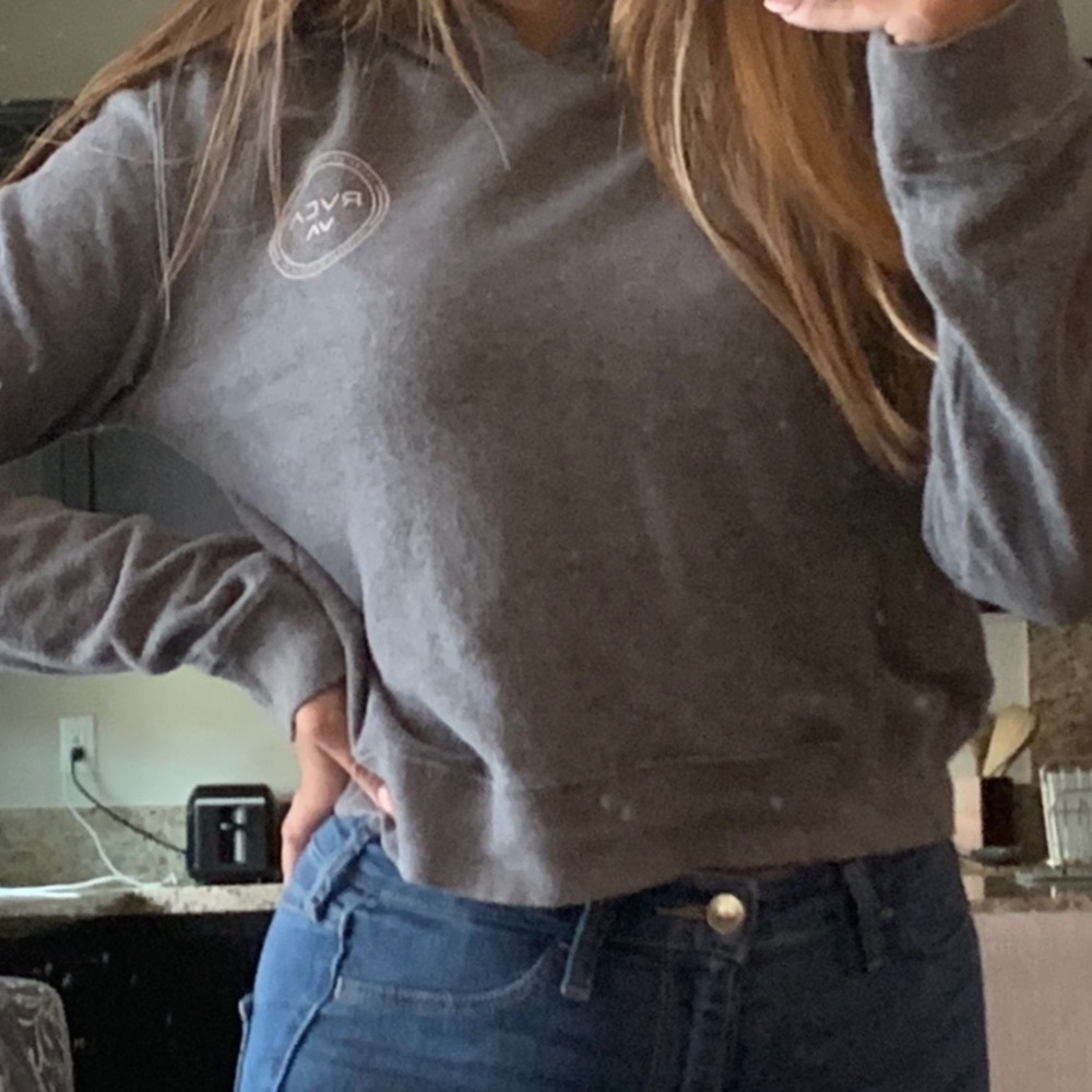 Cropped RVCA hoodie